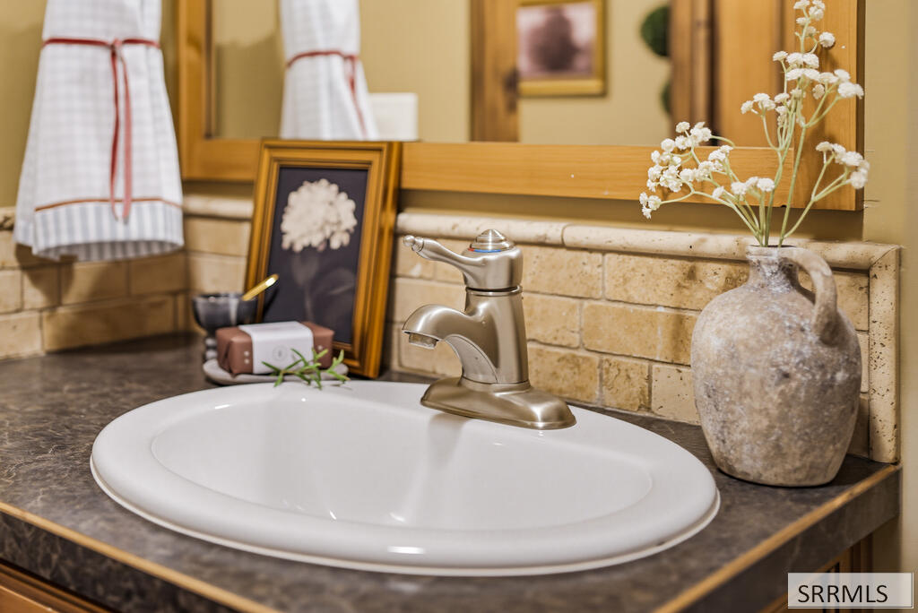 102 N 3918 E Property Photo 27