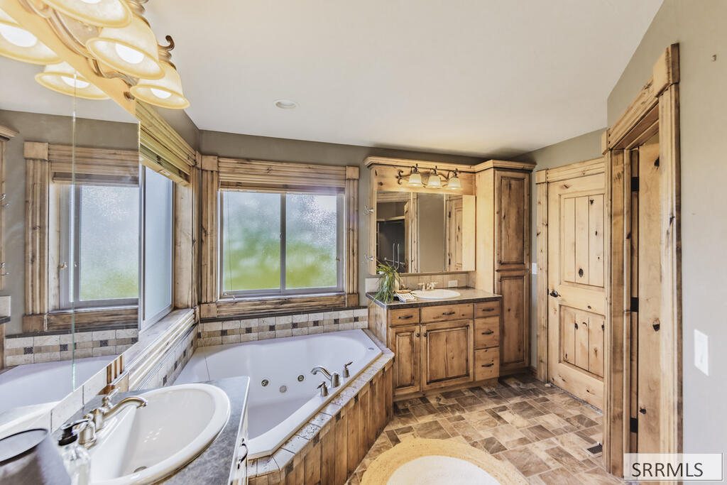 102 N 3918 E Property Photo 41