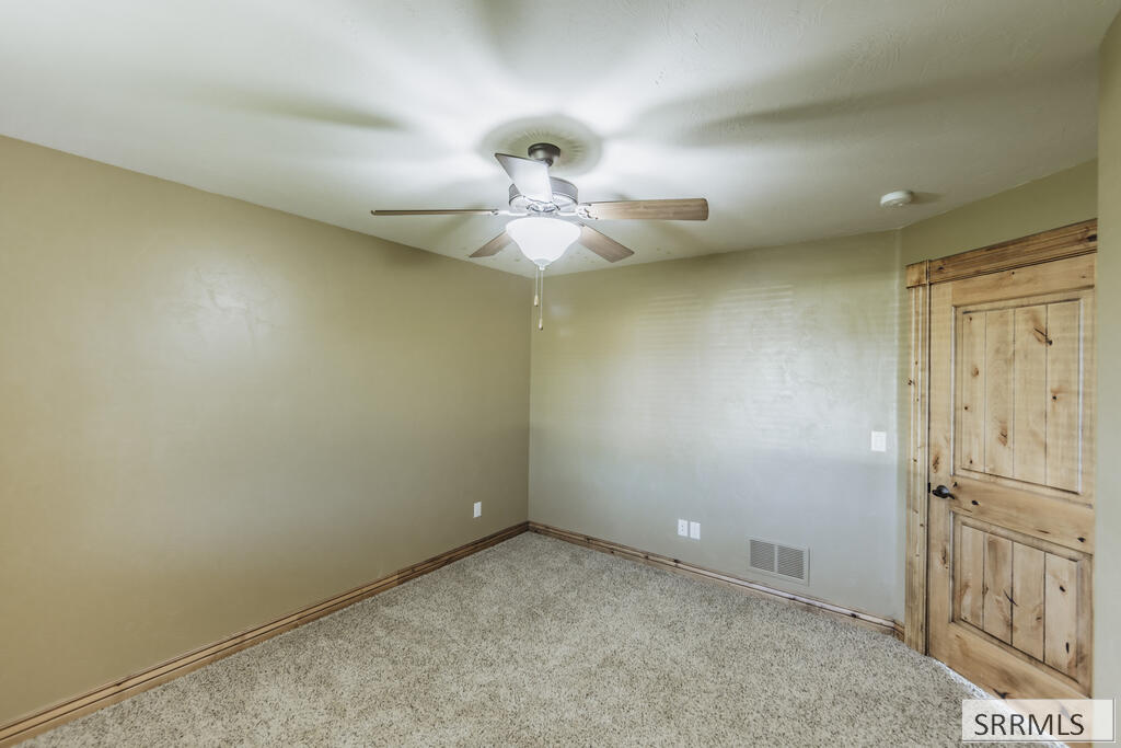102 N 3918 E Property Photo 47