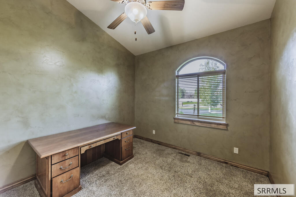 102 N 3918 E Property Photo 52