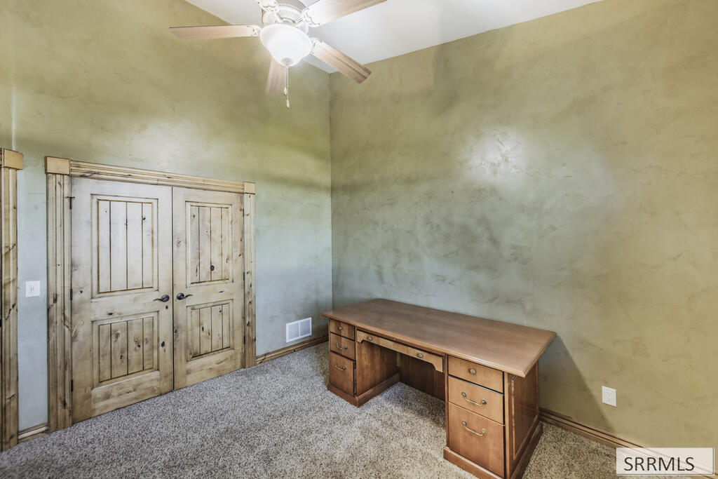 102 N 3918 E Property Photo 53