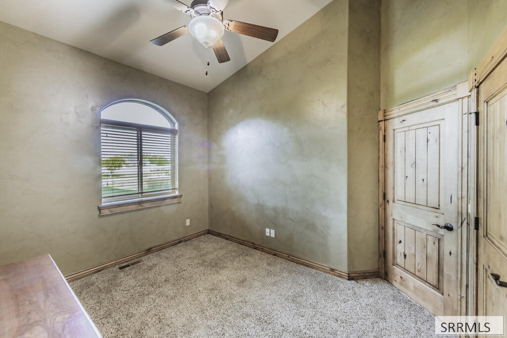 102 N 3918 E Property Photo 55