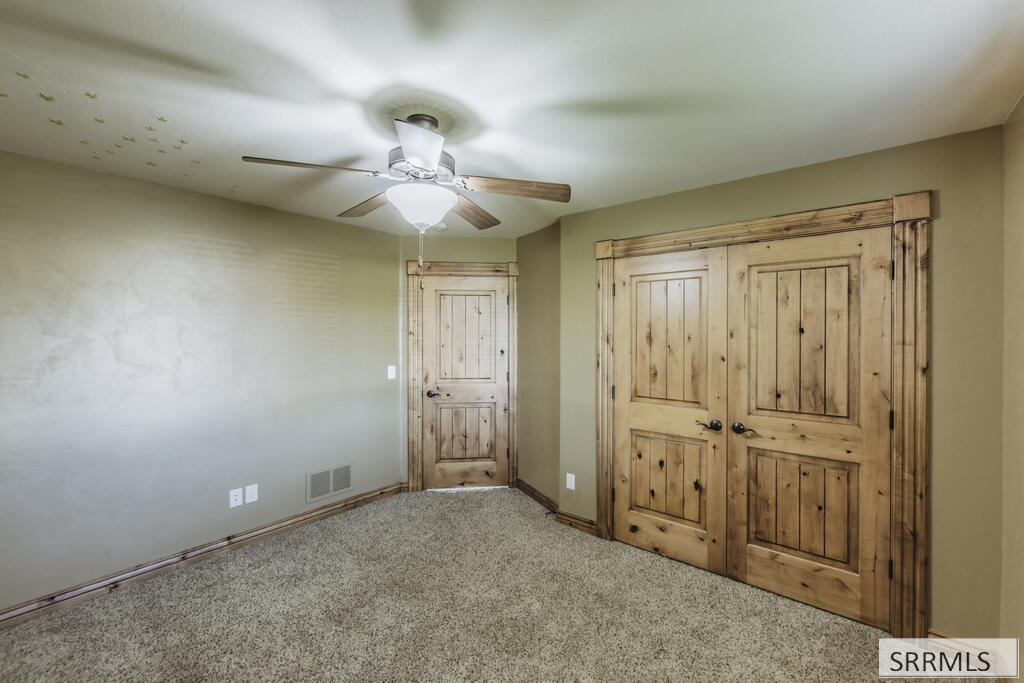102 N 3918 E Property Photo 56