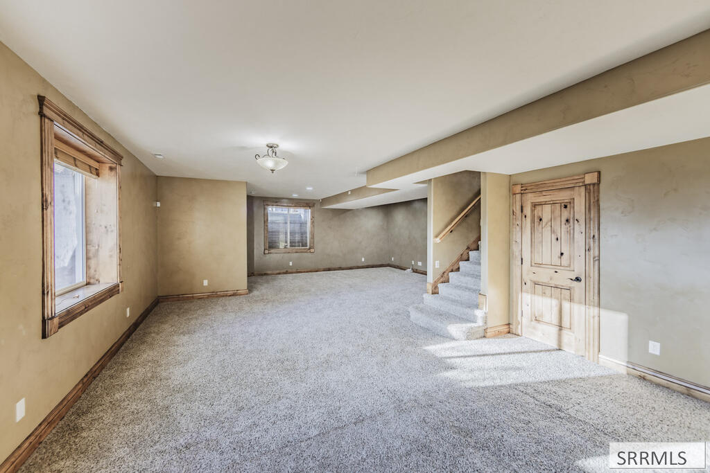 102 N 3918 E Property Photo 58