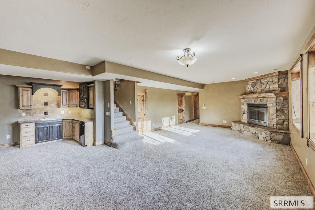 102 N 3918 E Property Photo 59