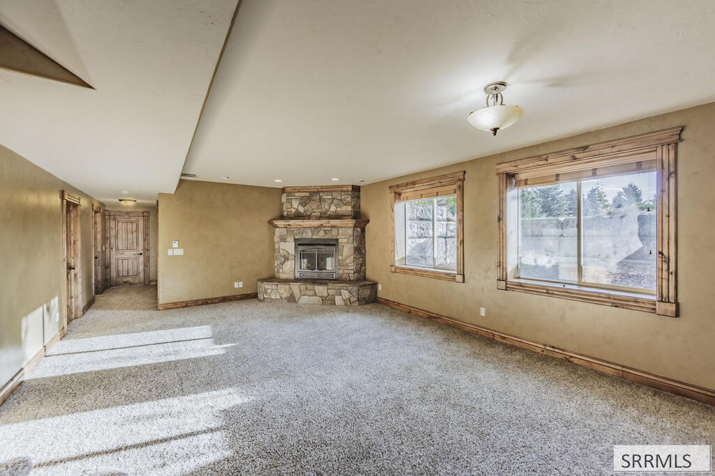 102 N 3918 E Property Photo 64