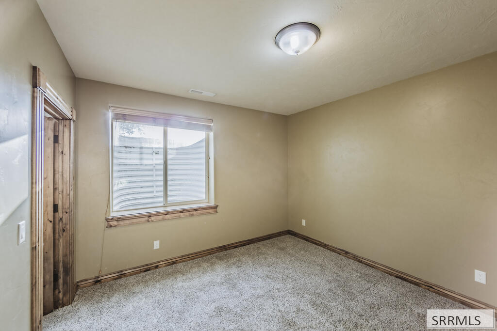 102 N 3918 E Property Photo 66