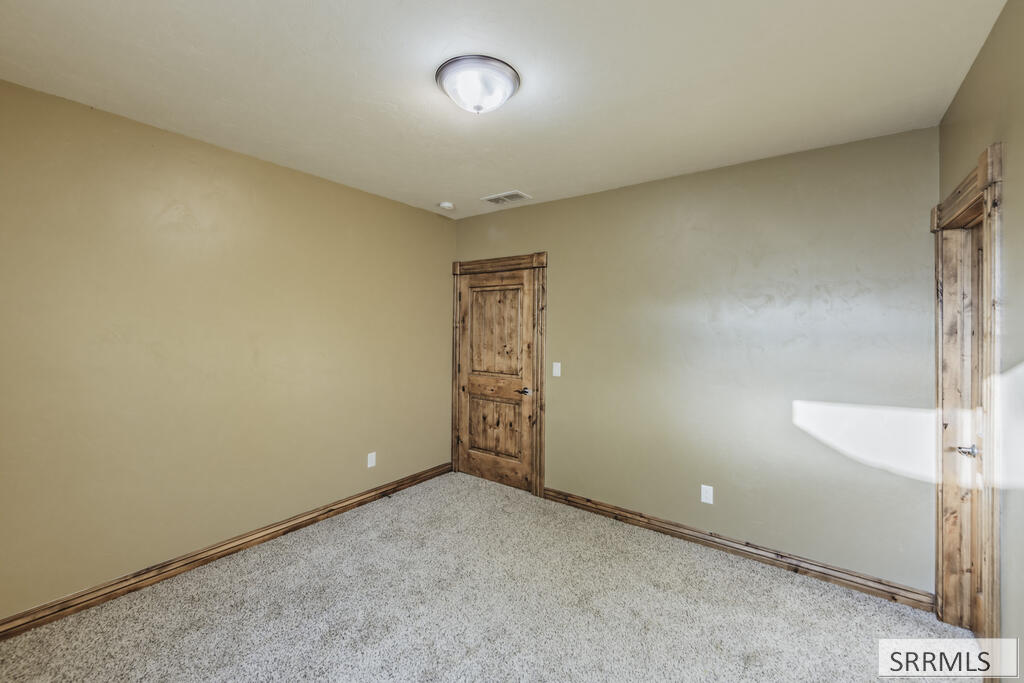 102 N 3918 E Property Photo 67