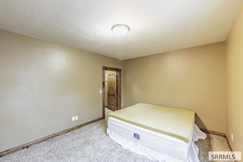 102 N 3918 E Property Photo 73