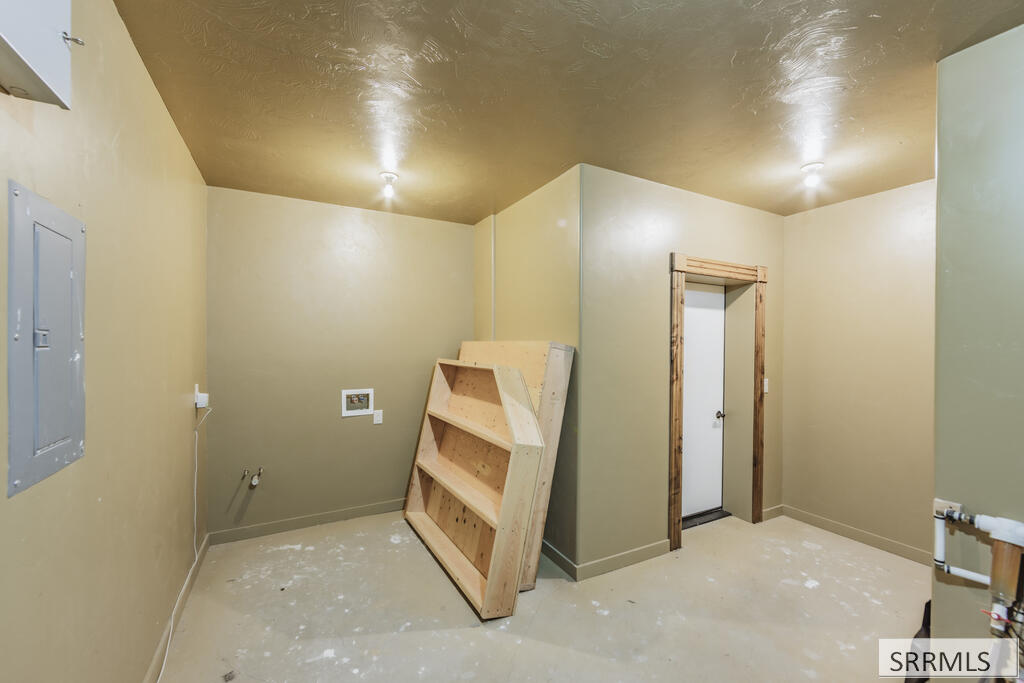 102 N 3918 E Property Photo 76