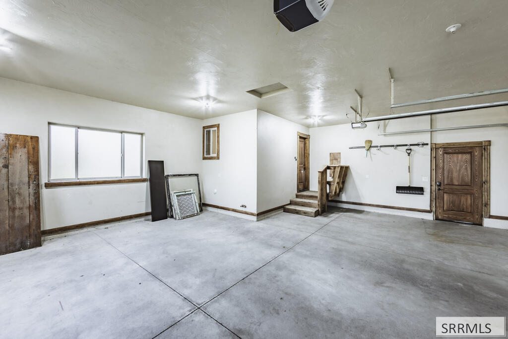 102 N 3918 E Property Photo 80