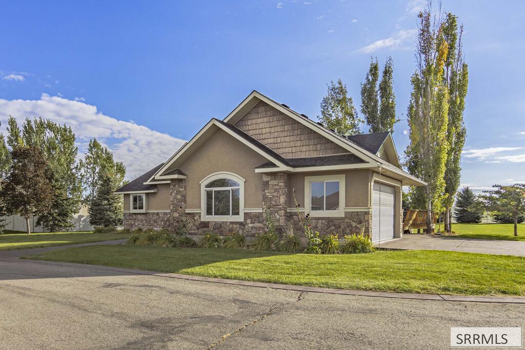 102 N 3918 E Property Photo 84