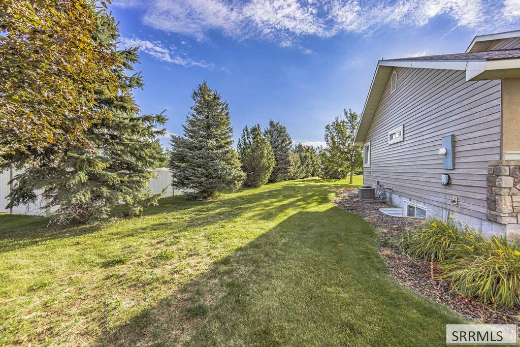 102 N 3918 E Property Photo 89