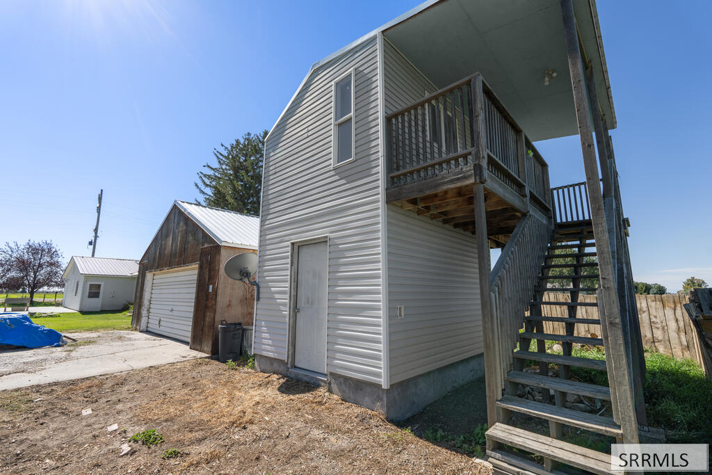 3695 E 700 N Property Photo 10