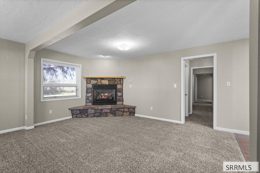 3695 E 700 N Property Photo 32