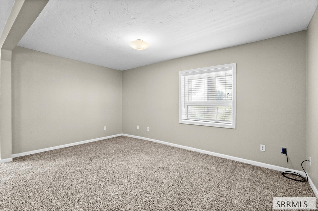 3695 E 700 N Property Photo 34
