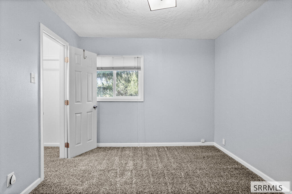 3695 E 700 N Property Photo 40
