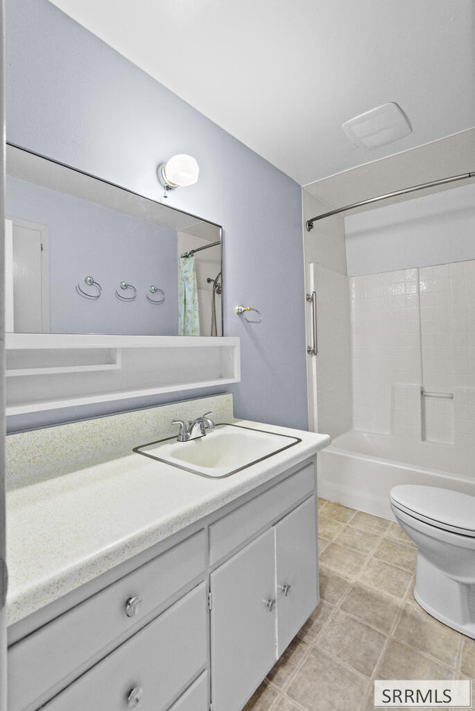 3695 E 700 N Property Photo 46
