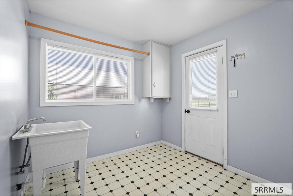 3695 E 700 N Property Photo 51