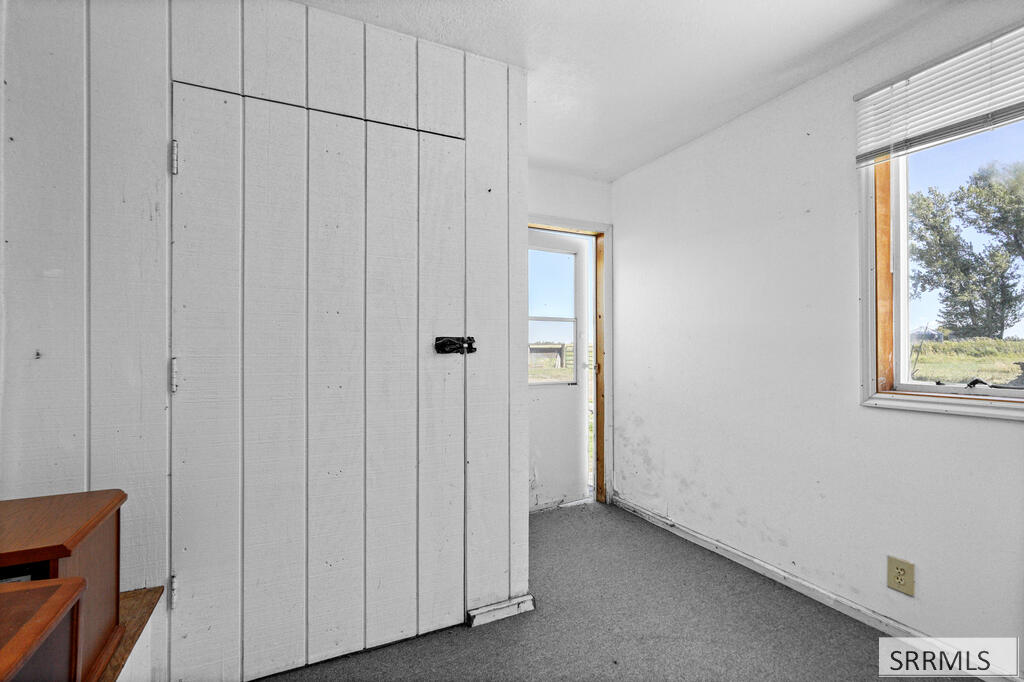 3695 E 700 N Property Photo 56