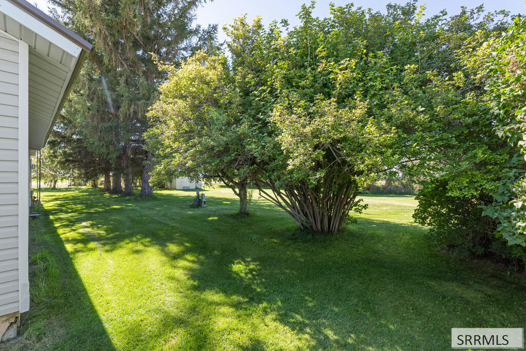 3695 E 700 N Property Photo 57