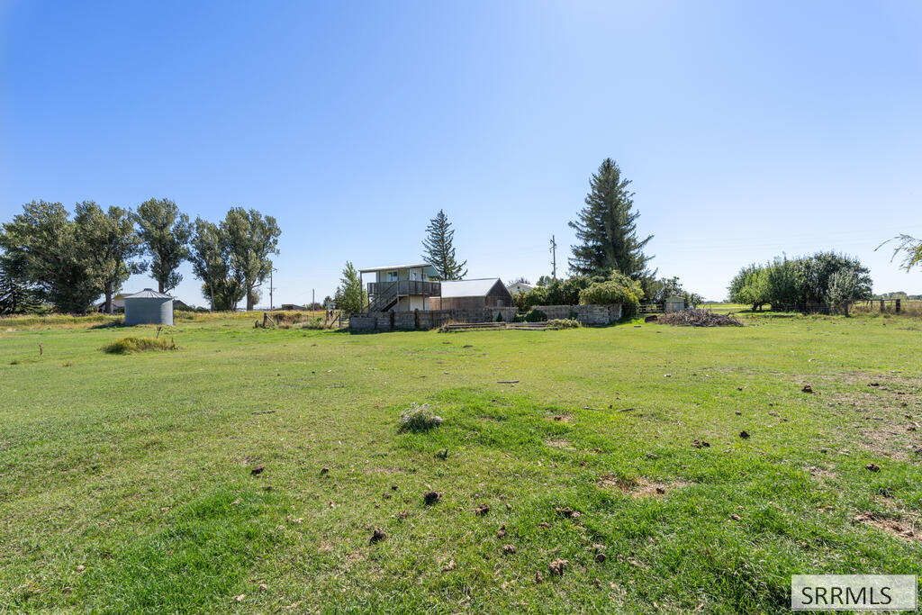 3695 E 700 N Property Photo 64