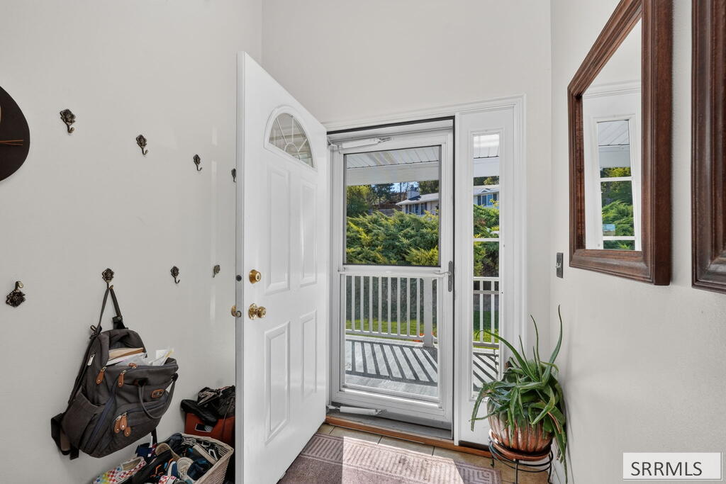 2666 Castle Peak Way Property Photo 2