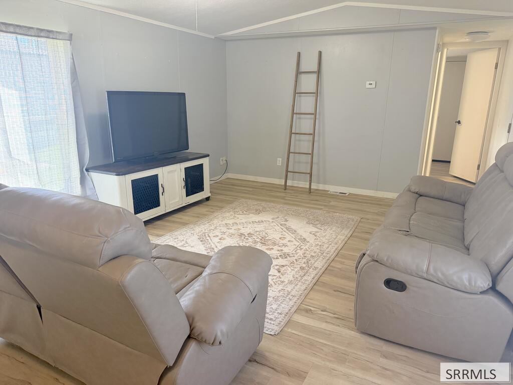 706 Lupine Circle Property Photo 3