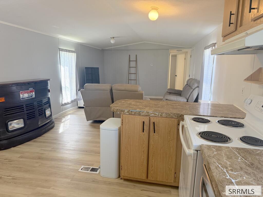 706 Lupine Circle Property Photo 5