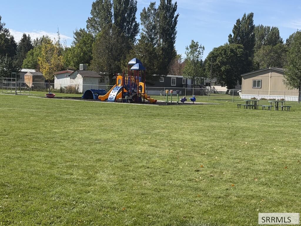 706 Lupine Circle Property Photo 26