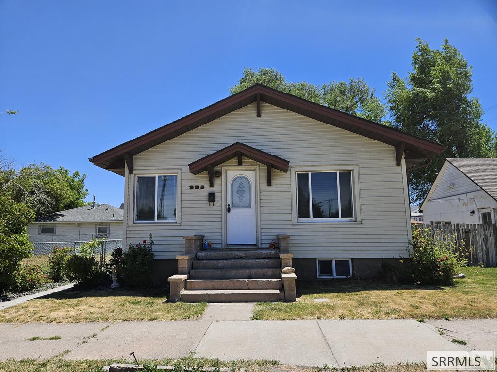 223 W Sublette Street Property Photo 1
