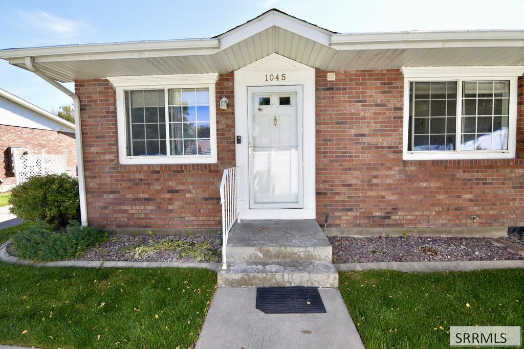 1045 Canal Property Photo 1