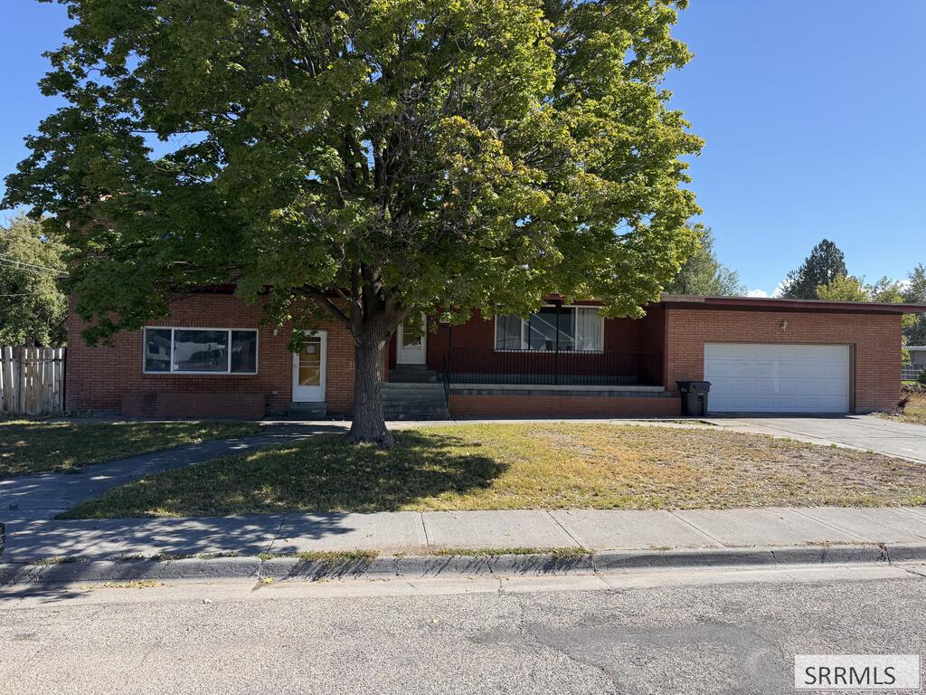 1235 Terry Drive Property Photo 4