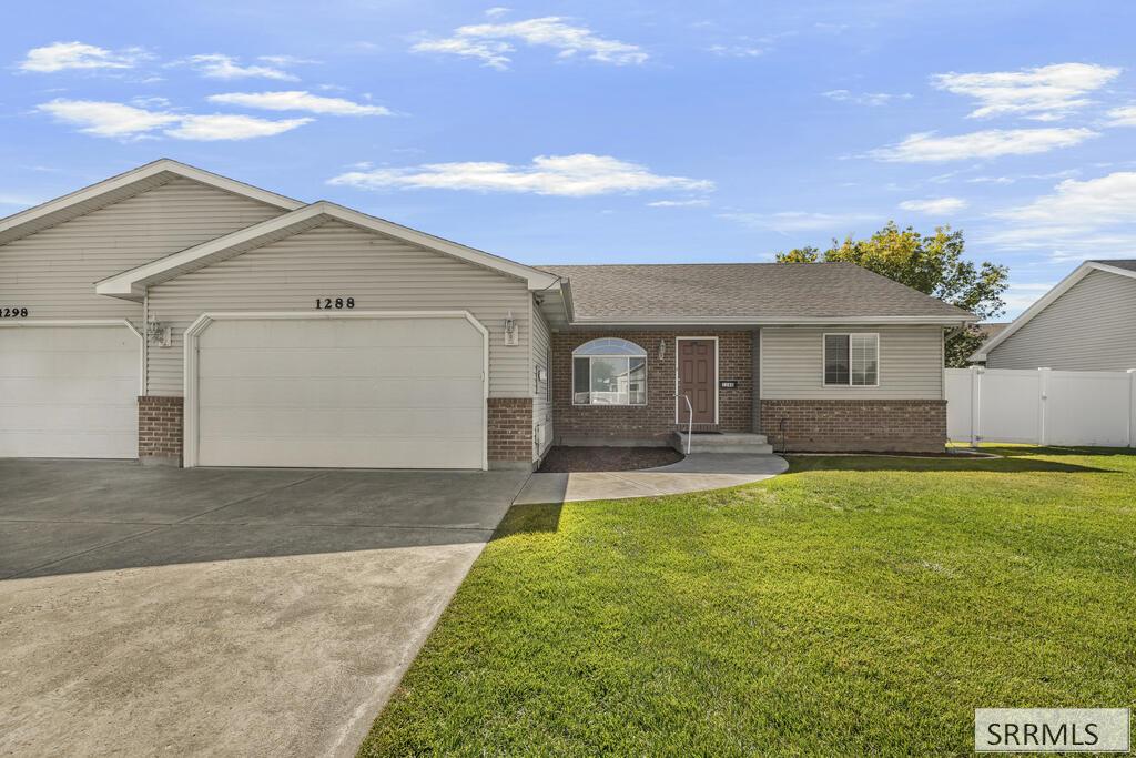 1288 Ashland Drive Property Photo 1