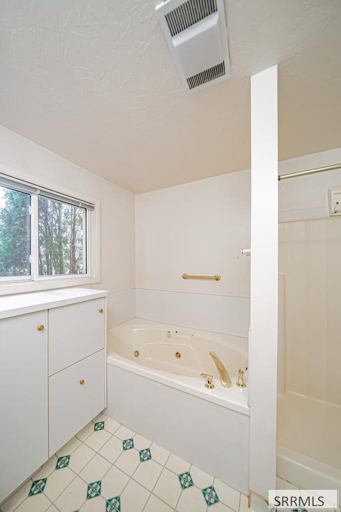 561 E 1200 N Property Photo 31
