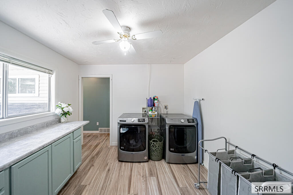 561 E 1200 N Property Photo 39