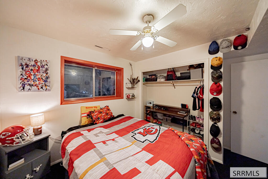 561 E 1200 N Property Photo 47