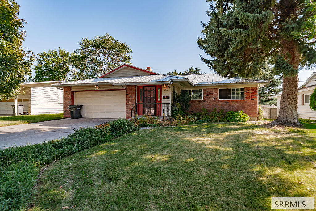 1711 Whitney Street Property Photo 1