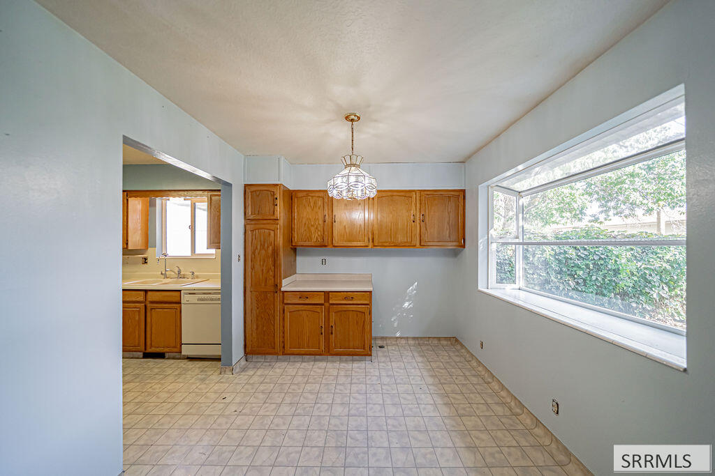 1711 Whitney Street Property Photo 13