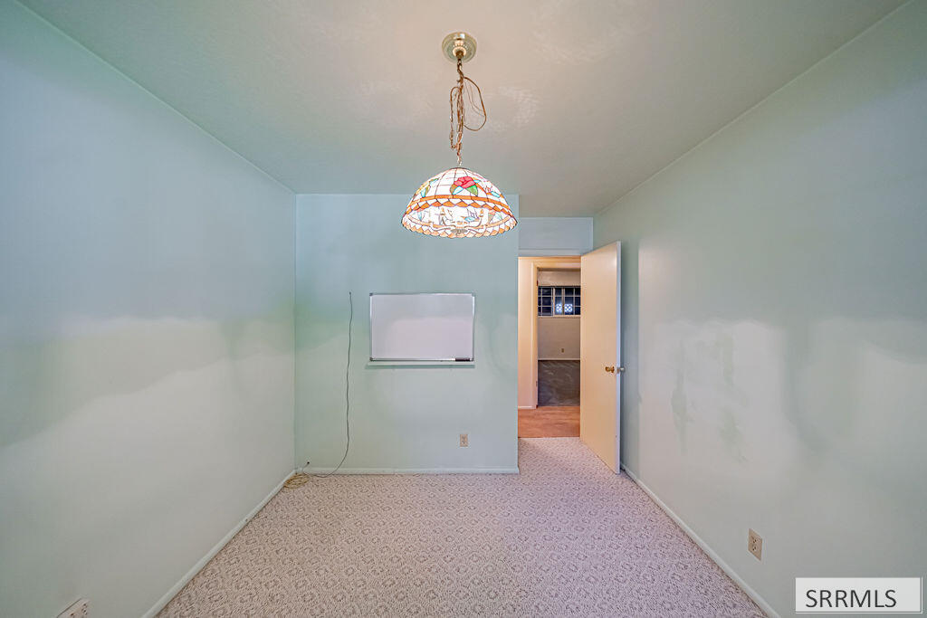 1711 Whitney Street Property Photo 20