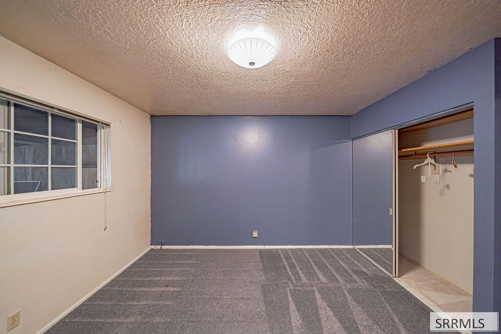 1711 Whitney Street Property Photo 29