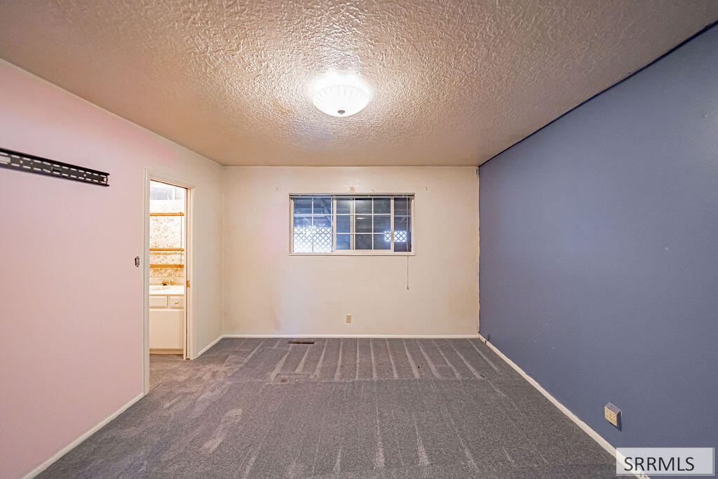 1711 Whitney Street Property Photo 31
