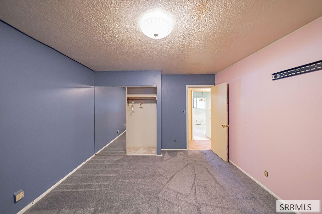 1711 Whitney Street Property Photo 32