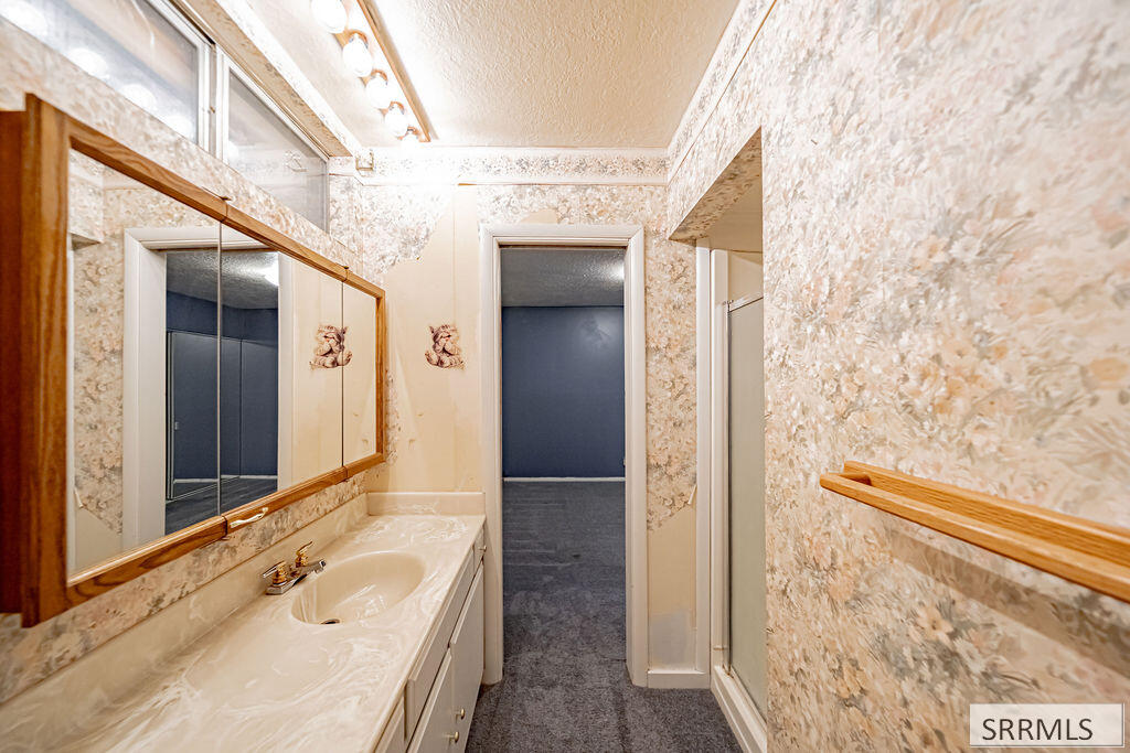 1711 Whitney Street Property Photo 35
