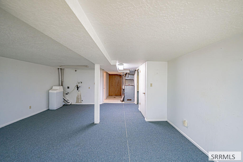 1711 Whitney Street Property Photo 40