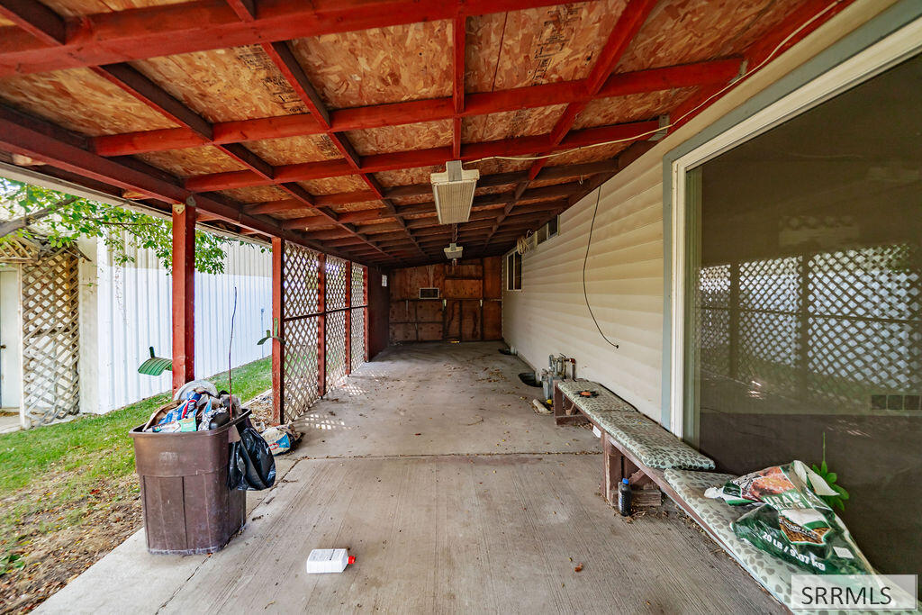 1711 Whitney Street Property Photo 47