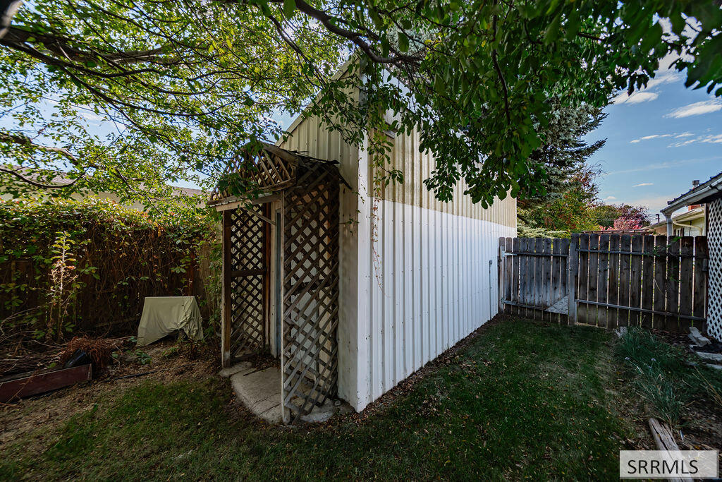 1711 Whitney Street Property Photo 50