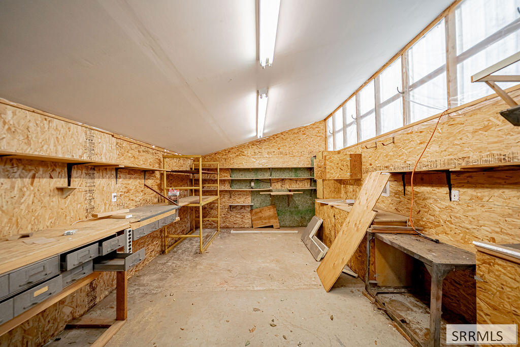 1711 Whitney Street Property Photo 53