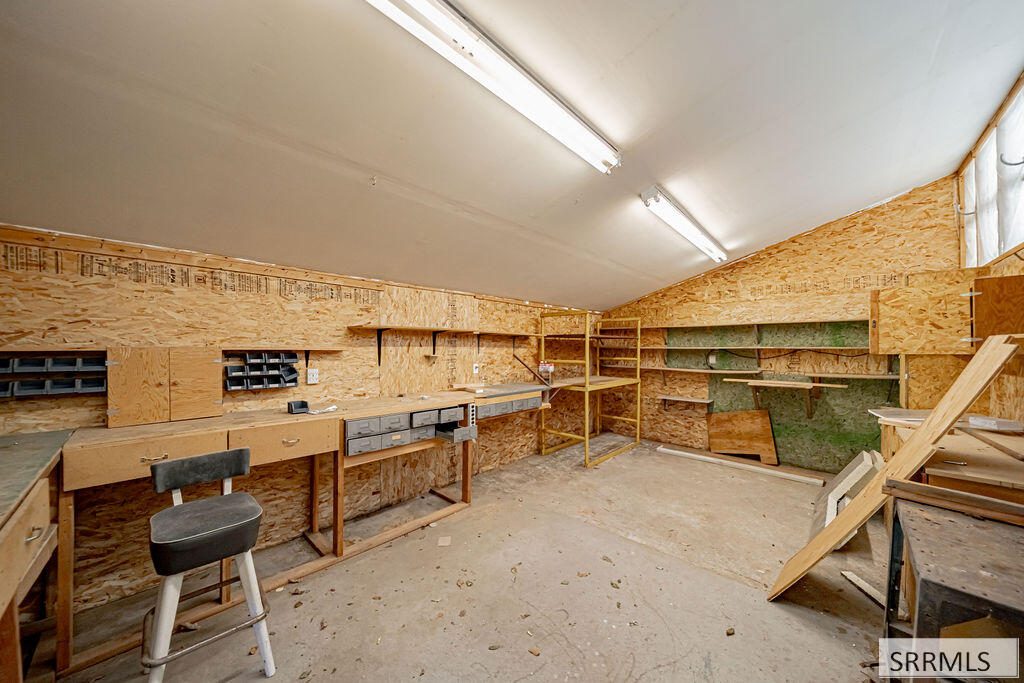1711 Whitney Street Property Photo 54
