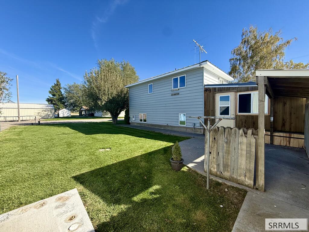 196 E 400 N Property Photo 6